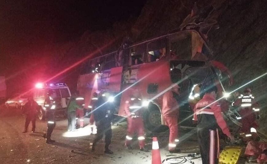 (Fotos)Tragedia en la ruta Entre Ríos-Tarija: Varios muertos y heridos…