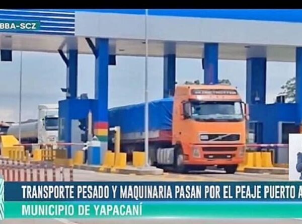 Levantan bloqueos en Yapacaní y puente Ichilo y retorna el tránsito por la carretera nueva