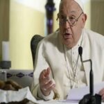 El papa celebra la Navidad y lanza el Jubileo 2025, “Año Santo” en…